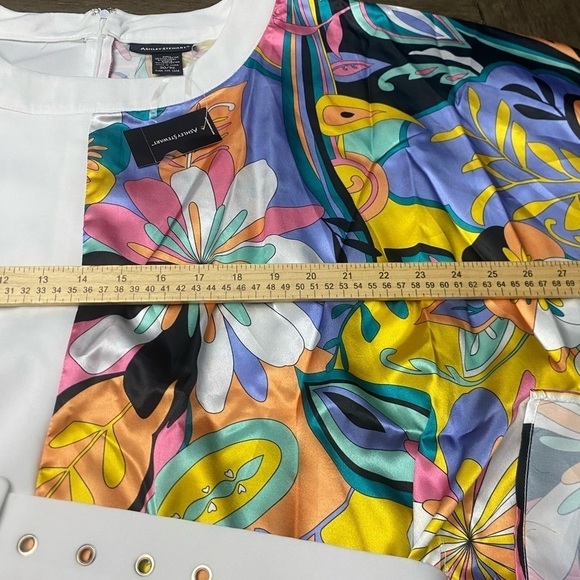 Ashley Stewart Sleeveless Butterfly White Floral Blouse plus Size 30/32
NWT - Picture 5 of 8